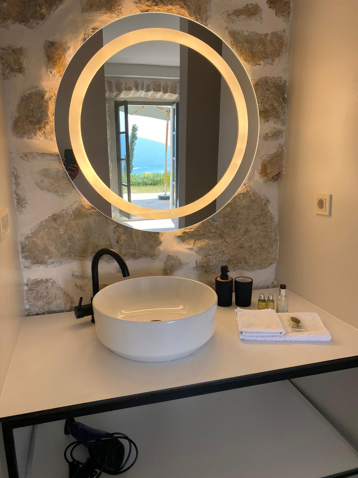 Autentična kamena eko-vila