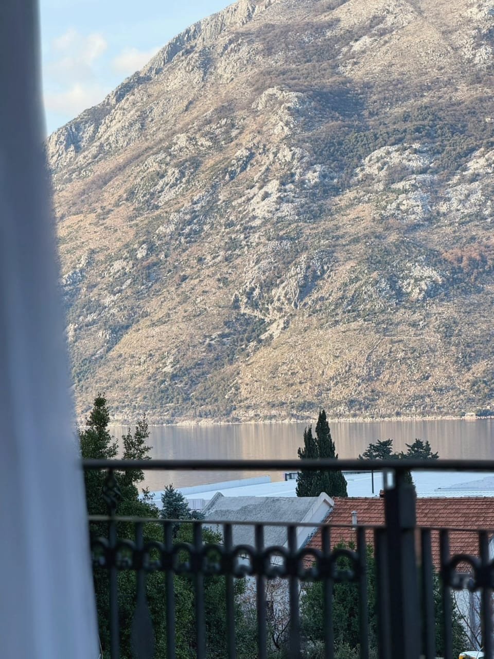 Jednosoban stan 200 m od mora – Prčanj, Markov Rt