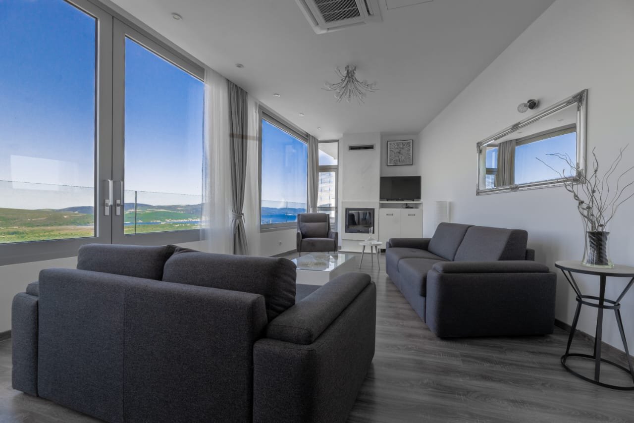 Vila sa bazenom i saunom – Kavač, Kotor