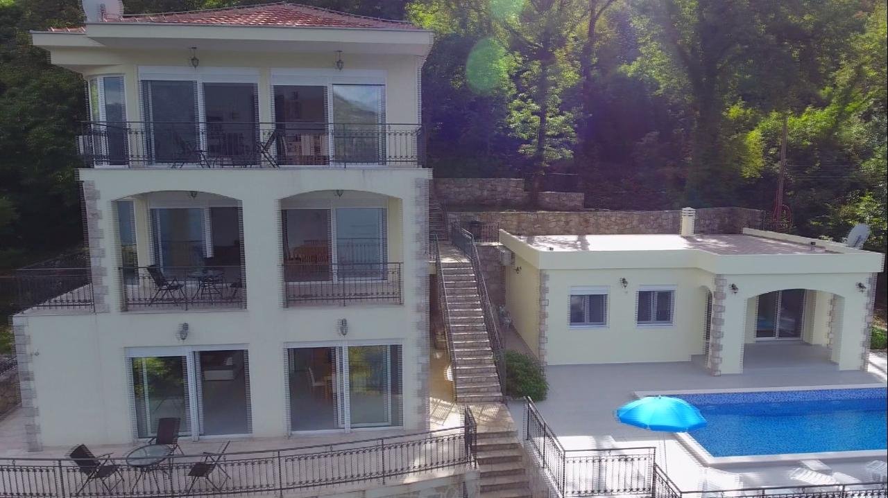 Ekskluzivna vila na prvoj liniji mora – Bokokotorski zaliv