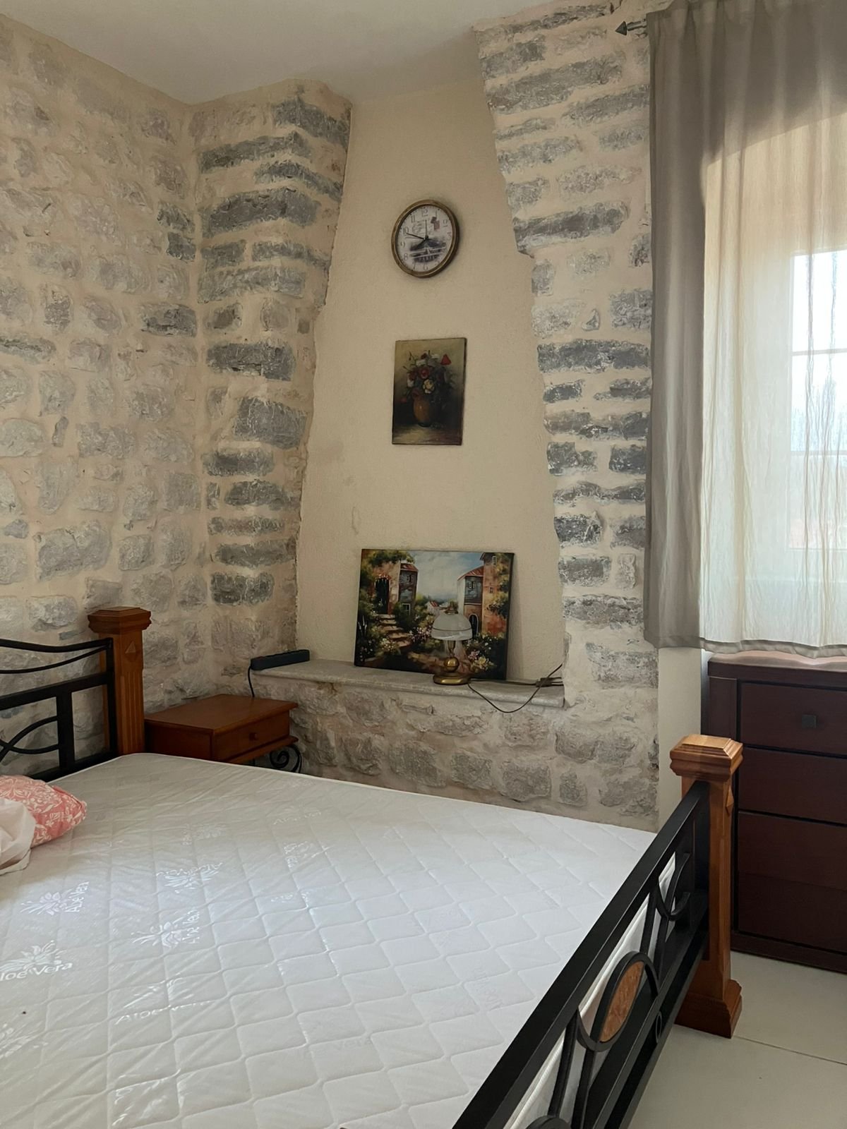 Ekskluzivan jednosoban stan u autentičnoj kamenoj palati na prvoj liniji – Prčanj