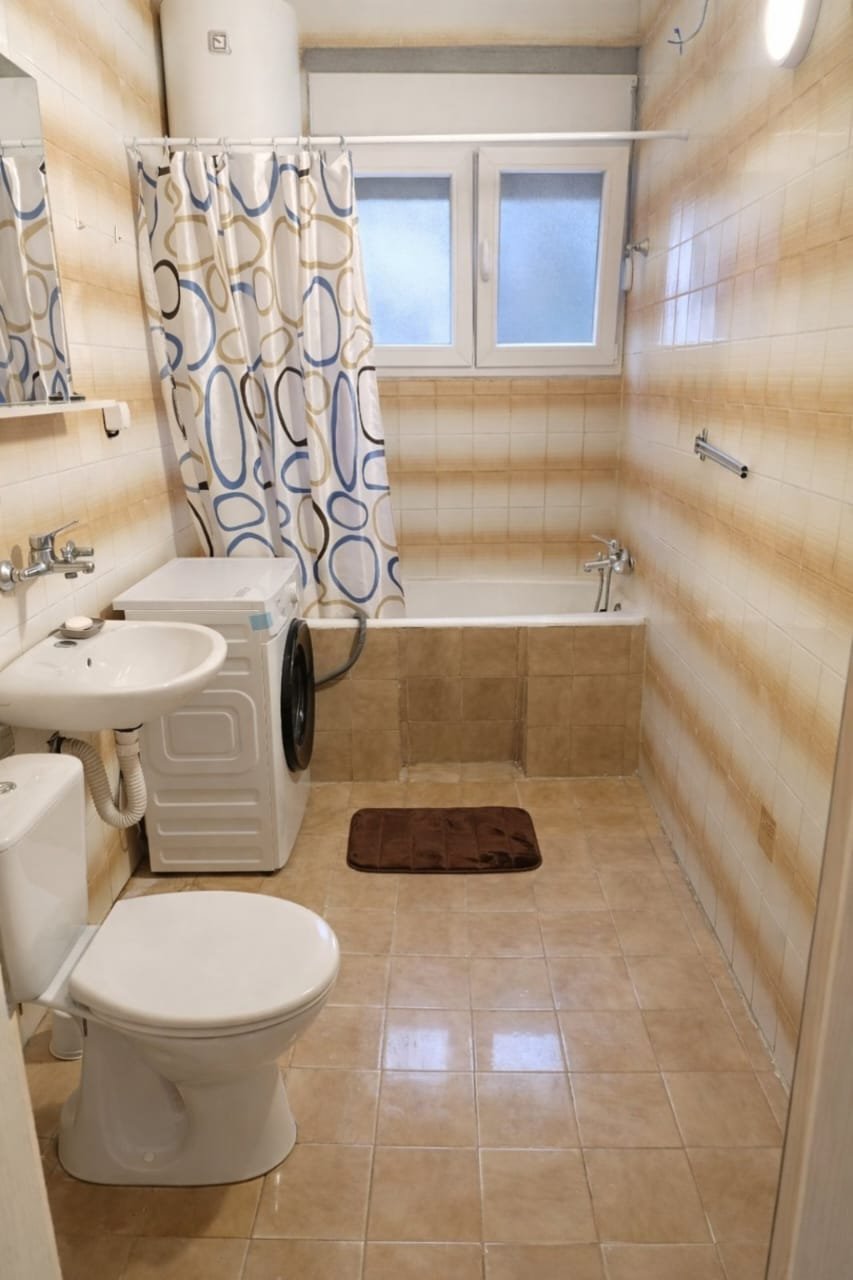 Urban Pulse Tivat: Elegantan dvosoban stan u centru