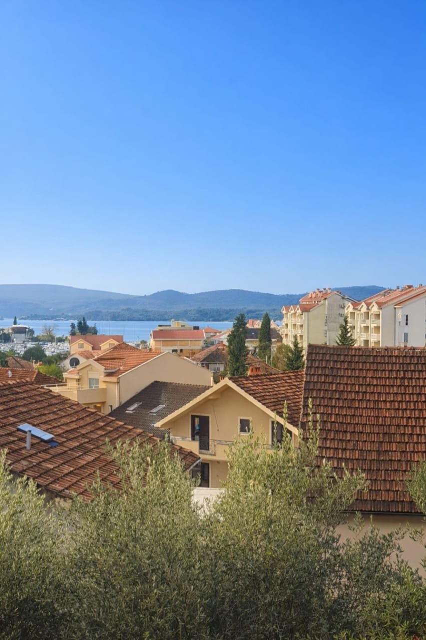 Urban Pulse Tivat: Elegantan dvosoban stan u centru